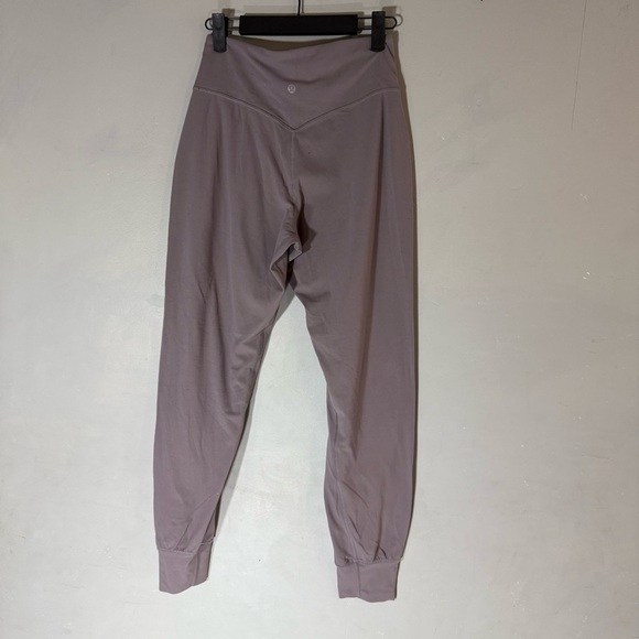 Lululemon Mauve High-Waisted Joggers - Picture 5 of 8